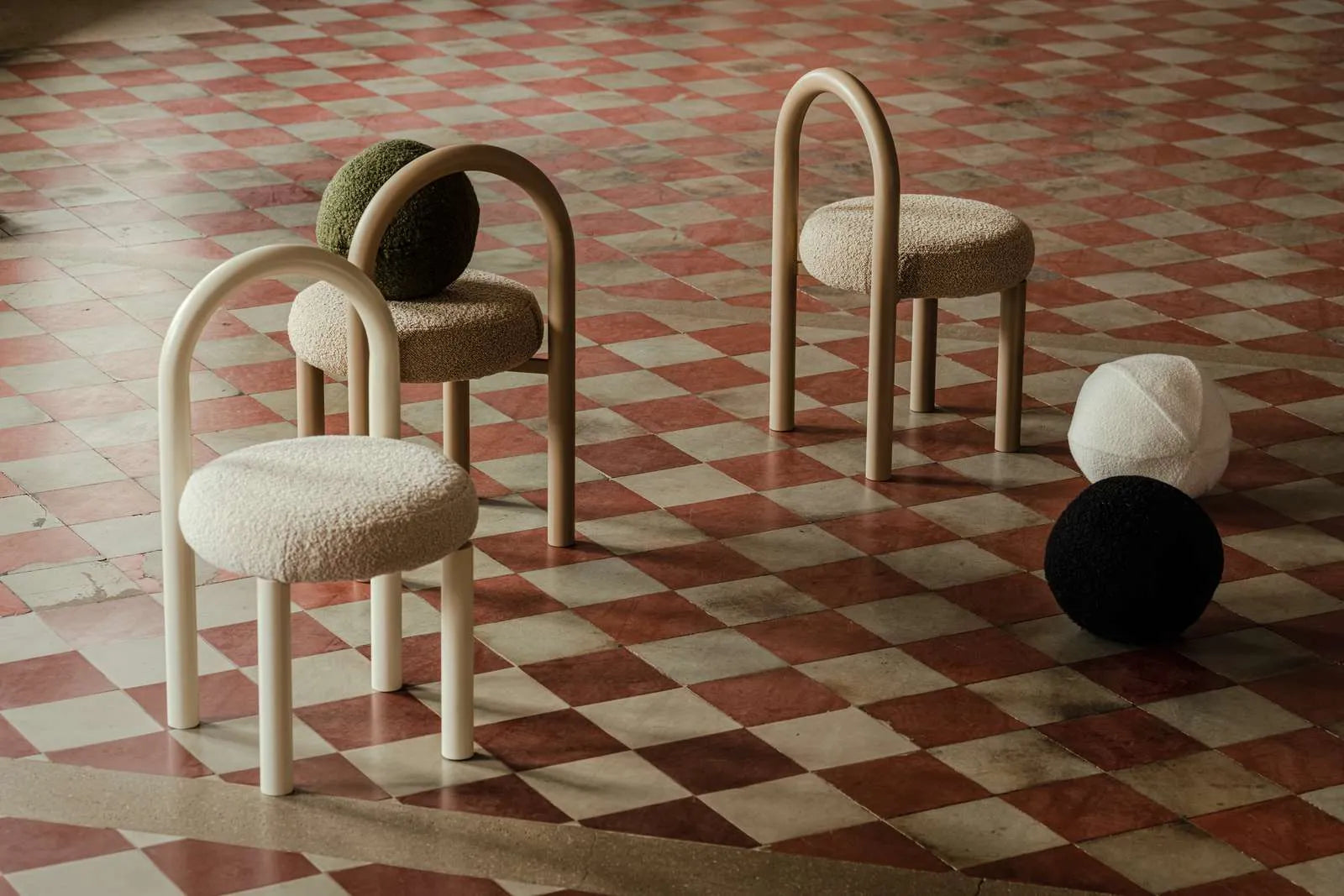 Čalúnená stolička NEBOO