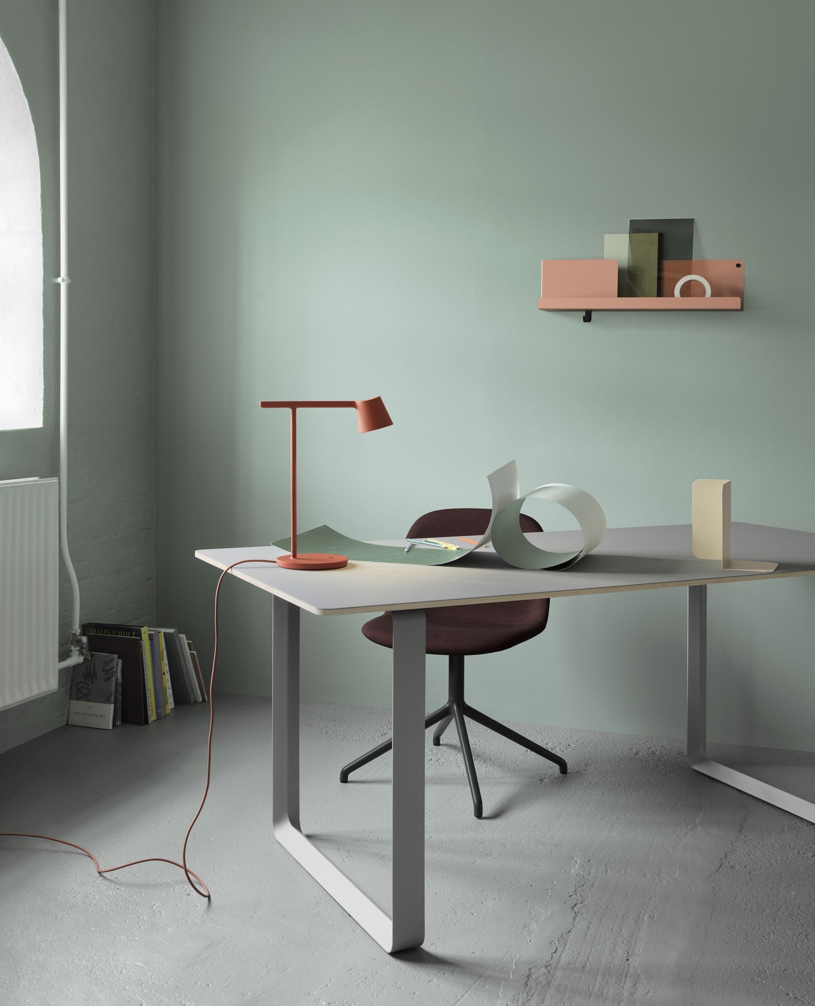 Gray table 70/70