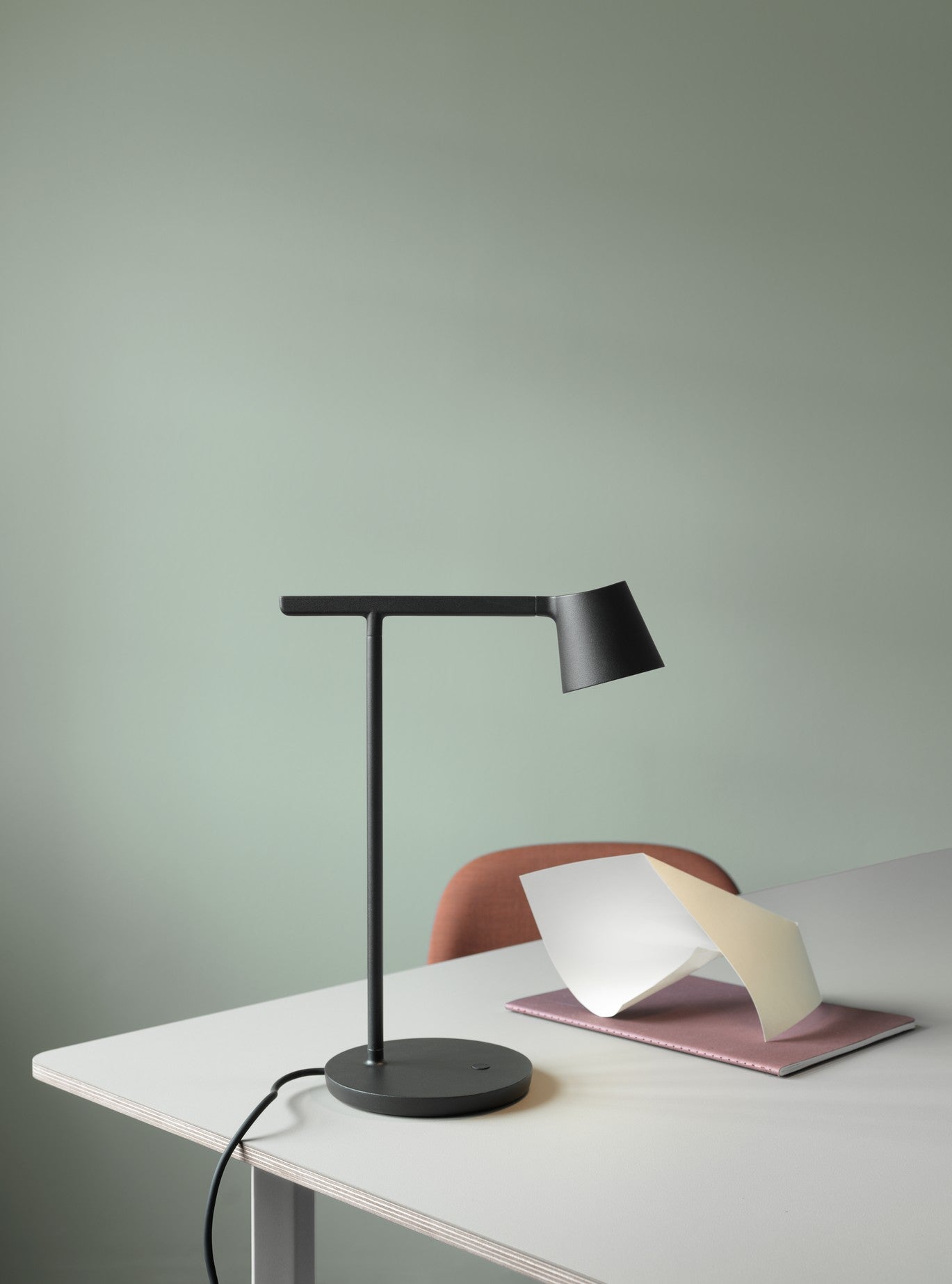 Lampa biurkowa TIP czarny
