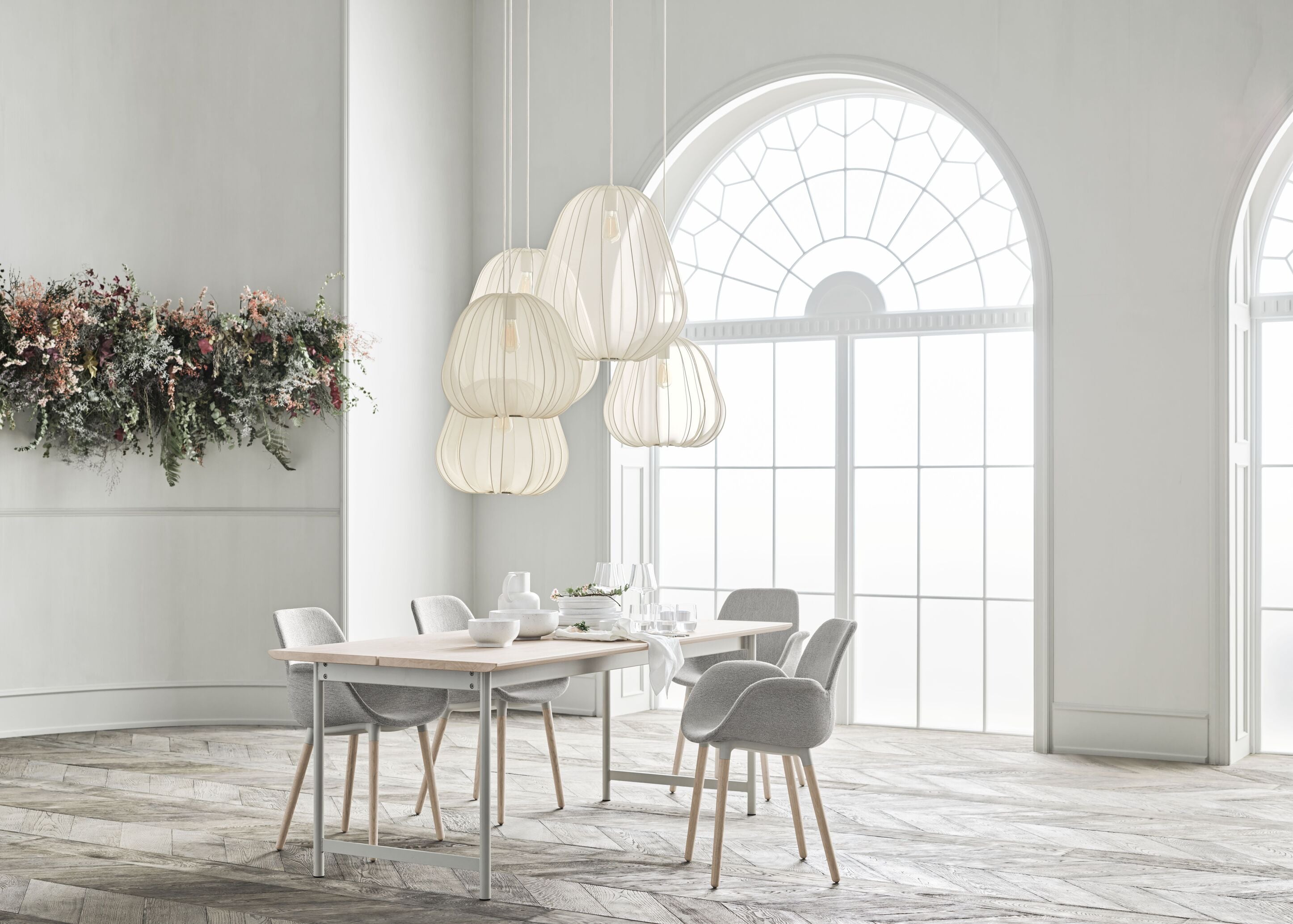 Kreslo s podrúčkami SEED béžové s bieleným podstavcom