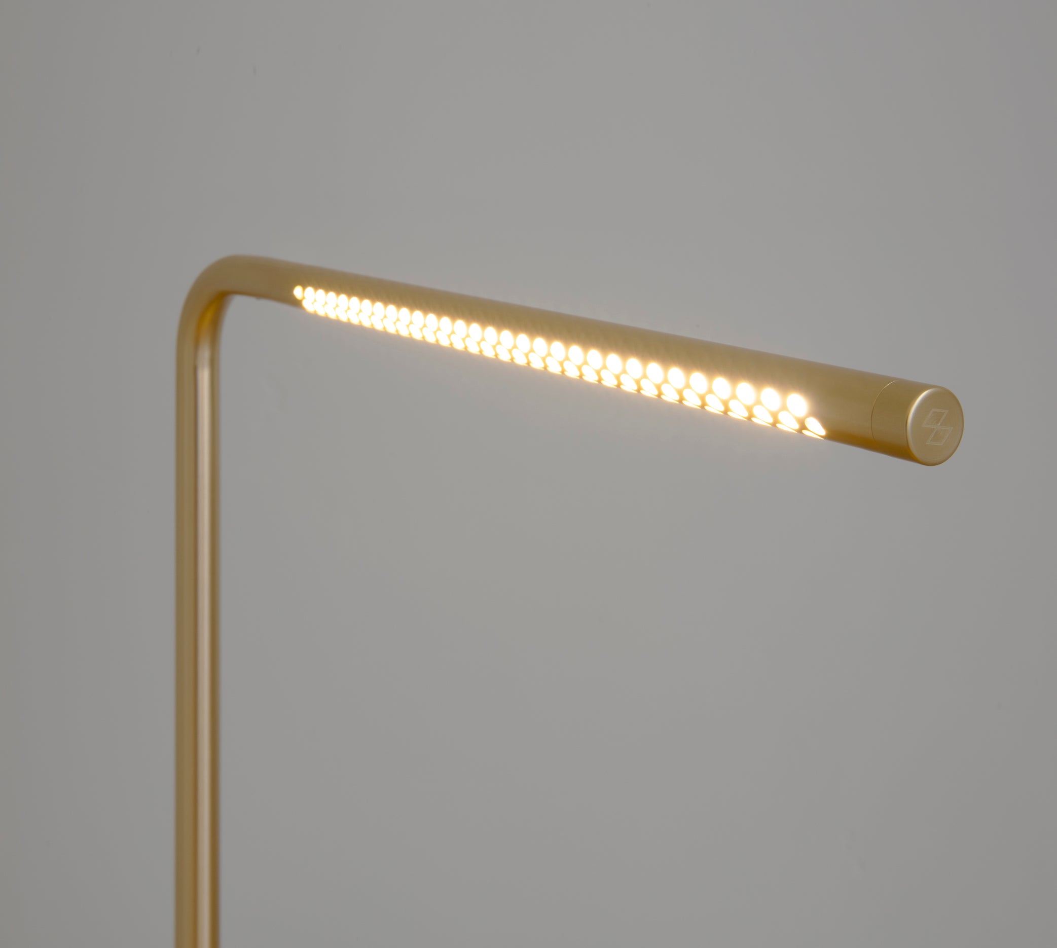 Stojaca lampa OMNI zlatá
