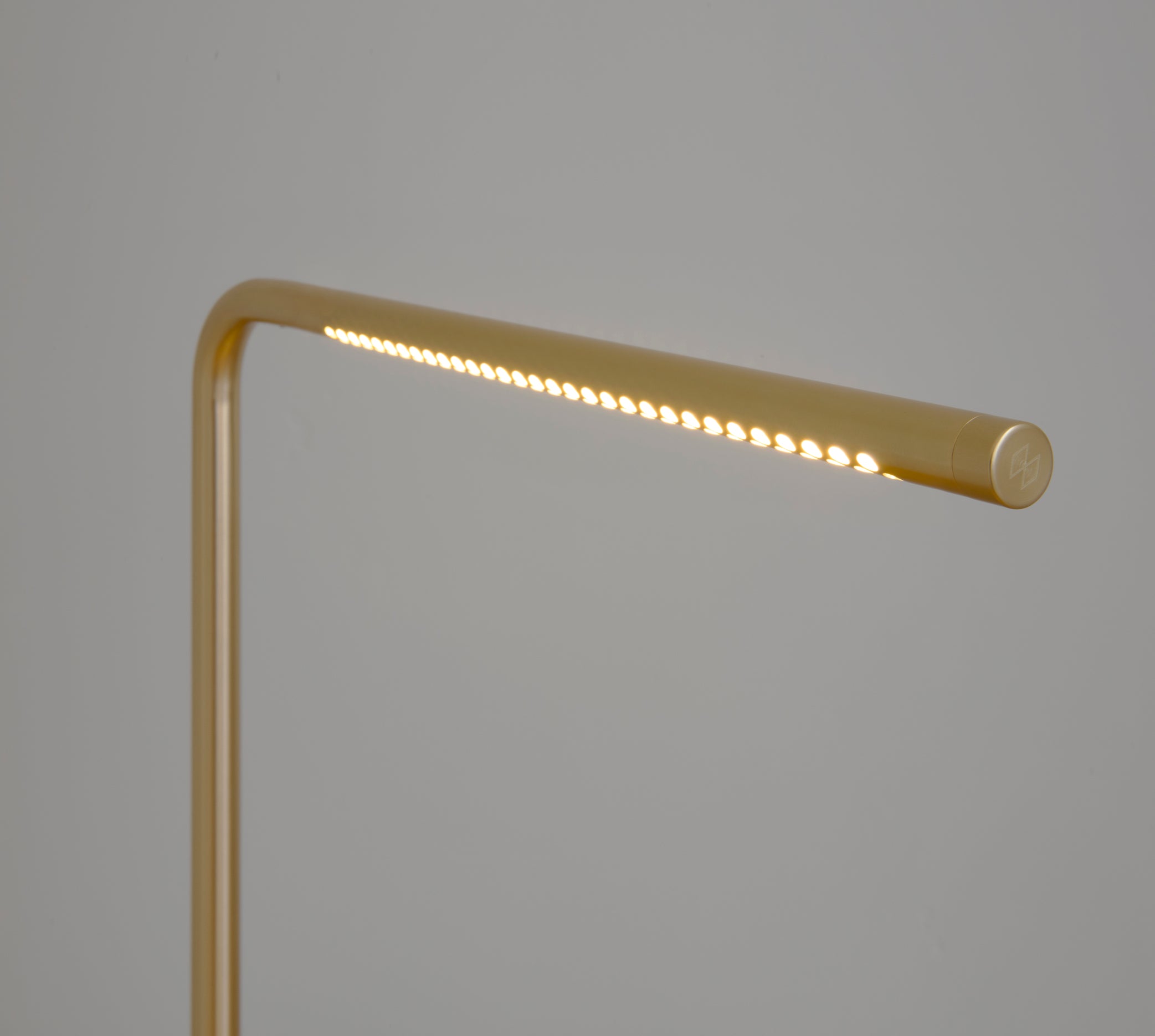 Stojaca lampa OMNI zlatá