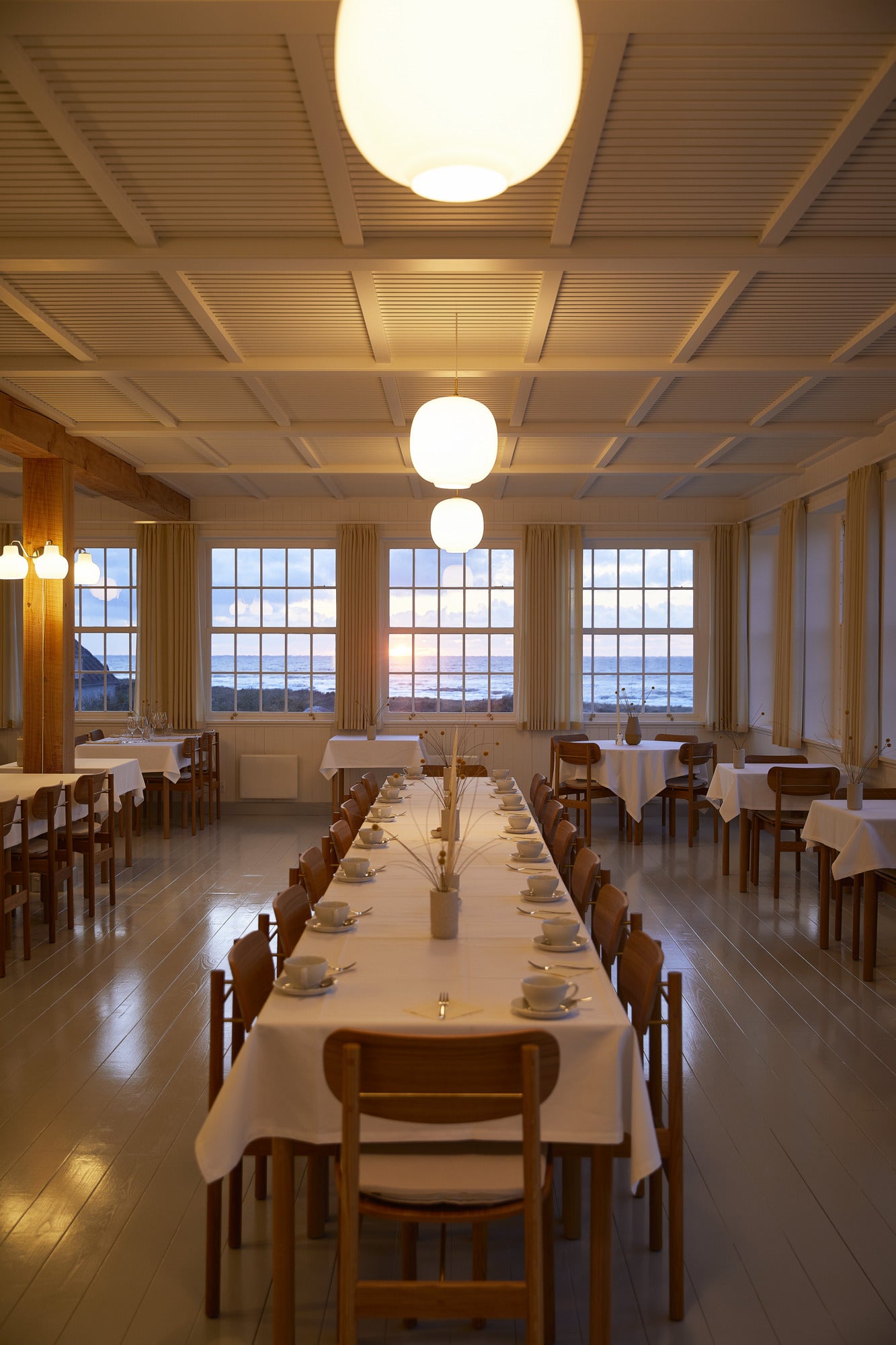 Nástenná lampa VL RING CROWN 2 biela s mosadzným podstavcom