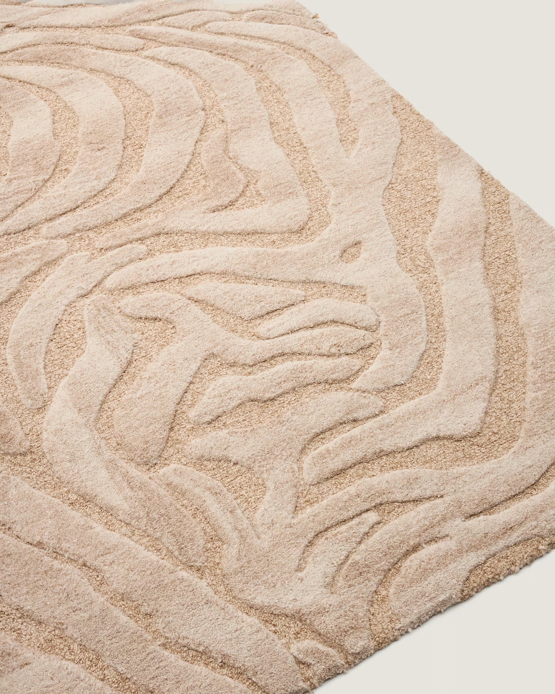 Koberec z jacquardovej tkaniny TRIBET béžový