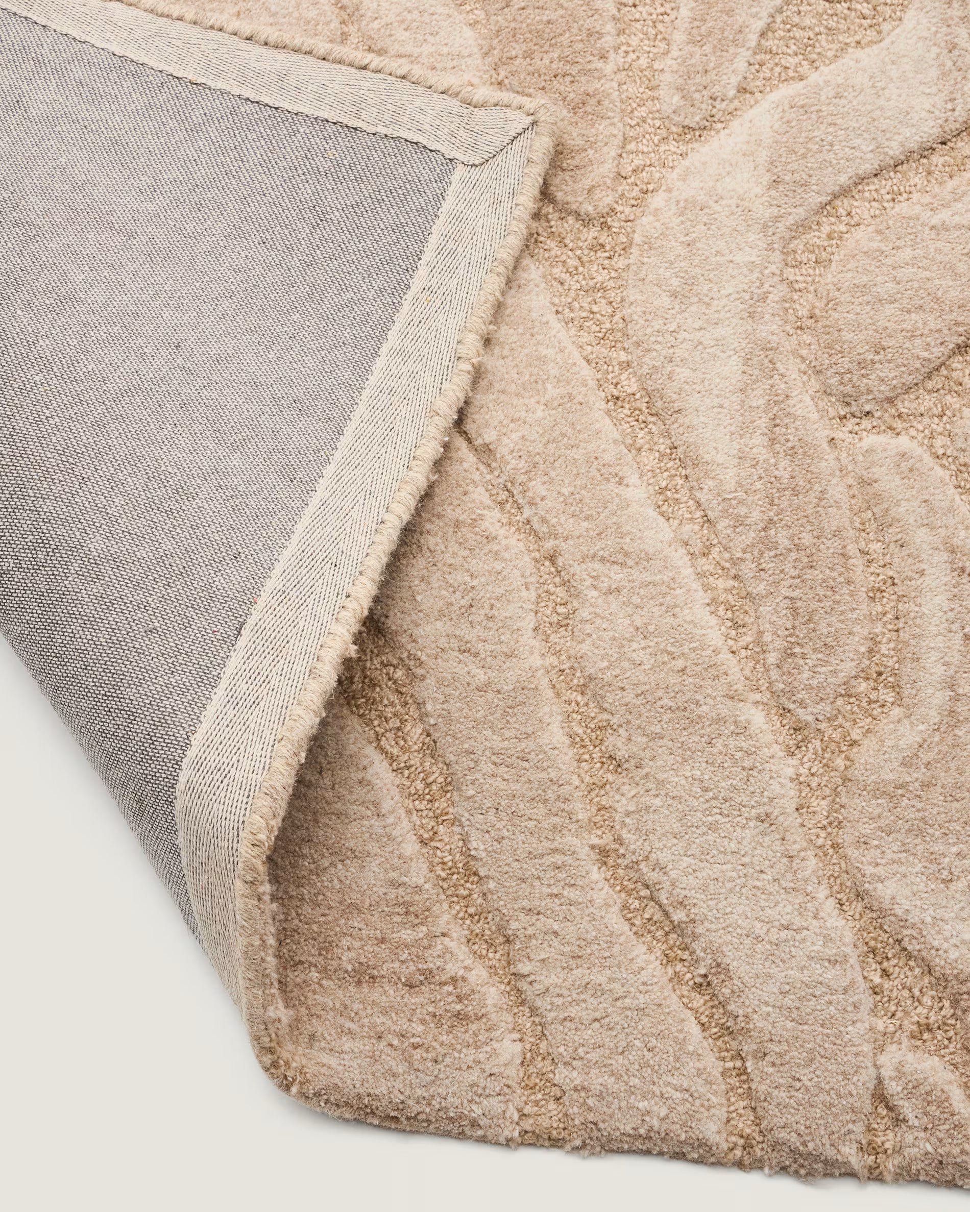 Koberec z jacquardovej tkaniny TRIBET béžový