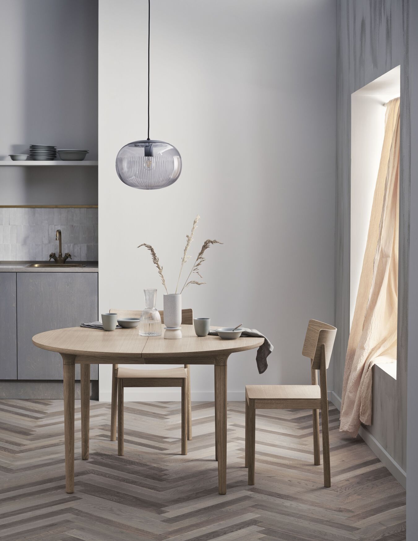 Stolička TUNE bielená dubová dyha