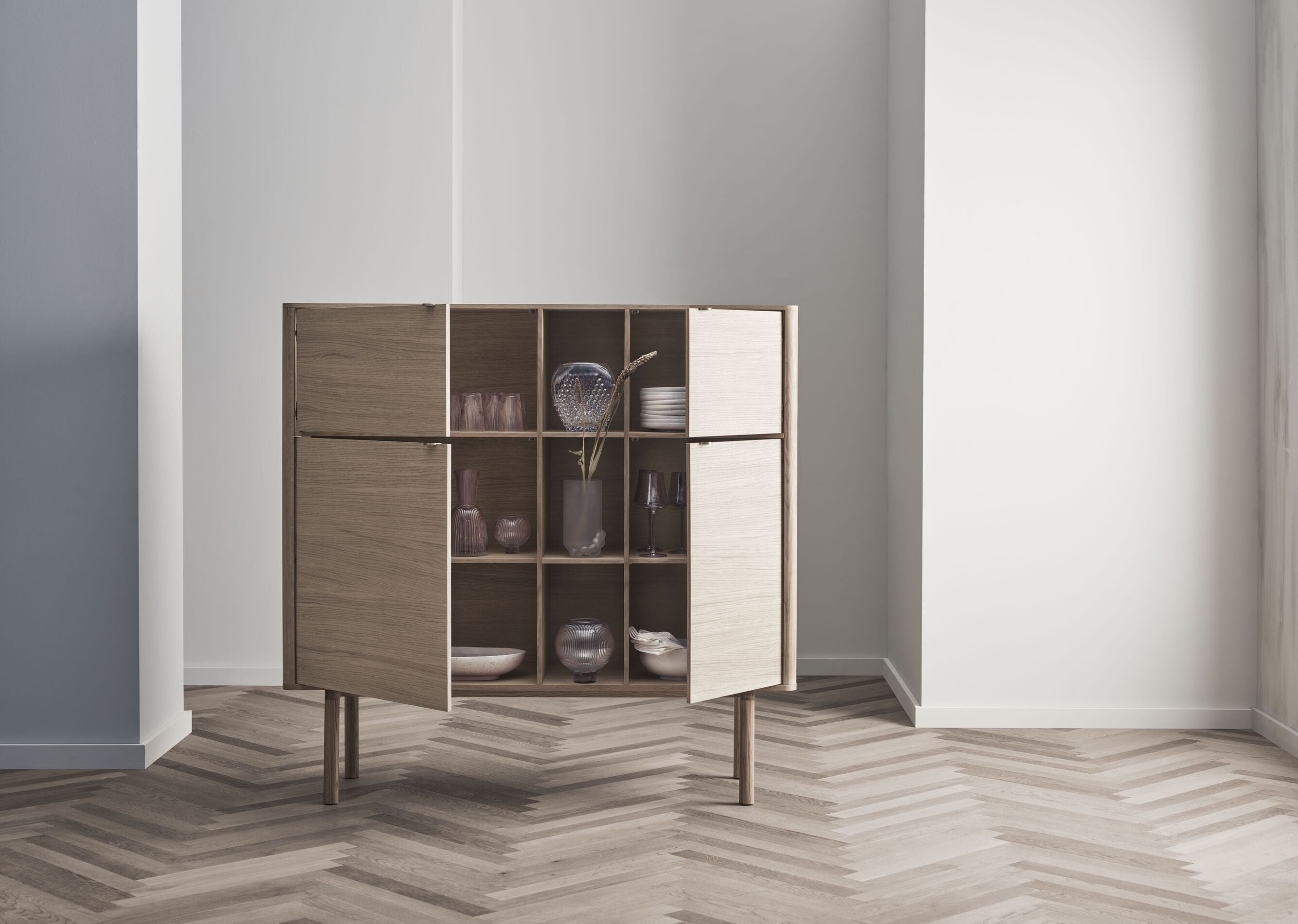 Skriňa YACHT bielené dubové drevo