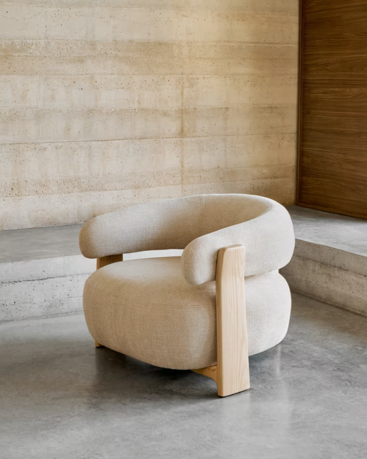 GRANITE armchair in beige chenille with an ash base