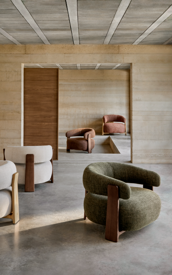 GRANITE armchair in beige chenille with an ash base