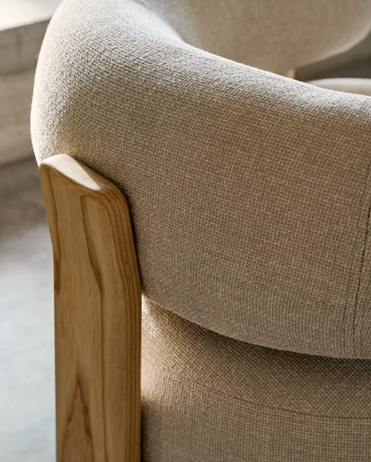 GRANITE armchair in beige chenille with an ash base