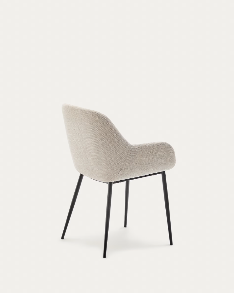 Beige horse chair with a black base