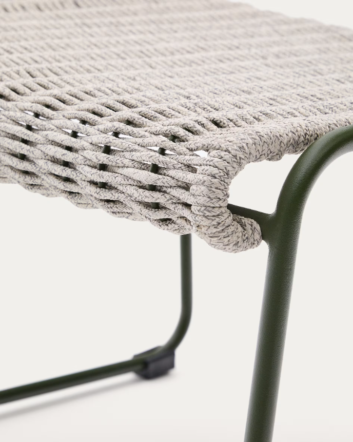 Záhradný podnožník MAURINA šedý so zeleným oceľovým podstavcom