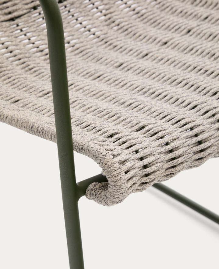 Záhradná stolička MAURINA šedá so zeleným oceľovým podstavcom