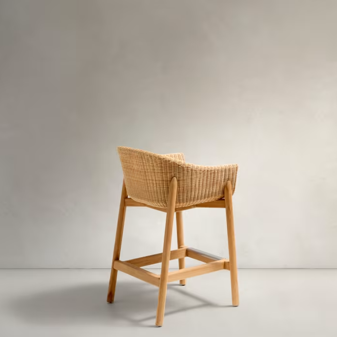 Exteriérový hoker GALEA z teakového dreva s ratanovým sedadlom