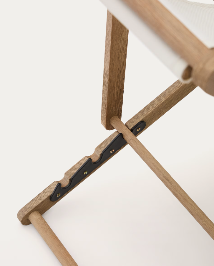 Ležadlo VILARA biele s akáciovou základňou