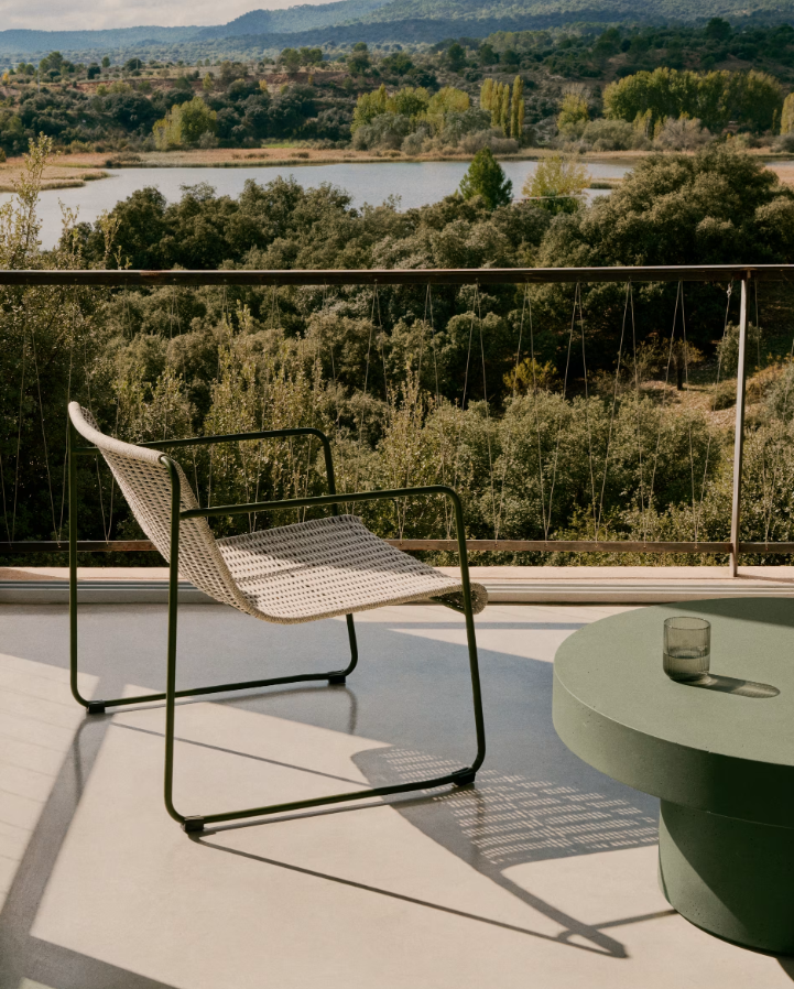 Kávový stolík AIGUABLAVA zelený cement