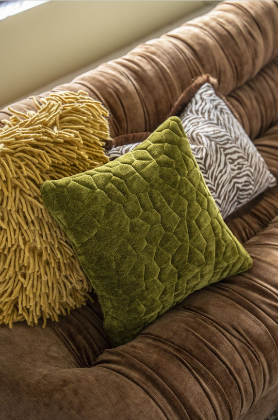 Vankúš STITCH tmavobežový