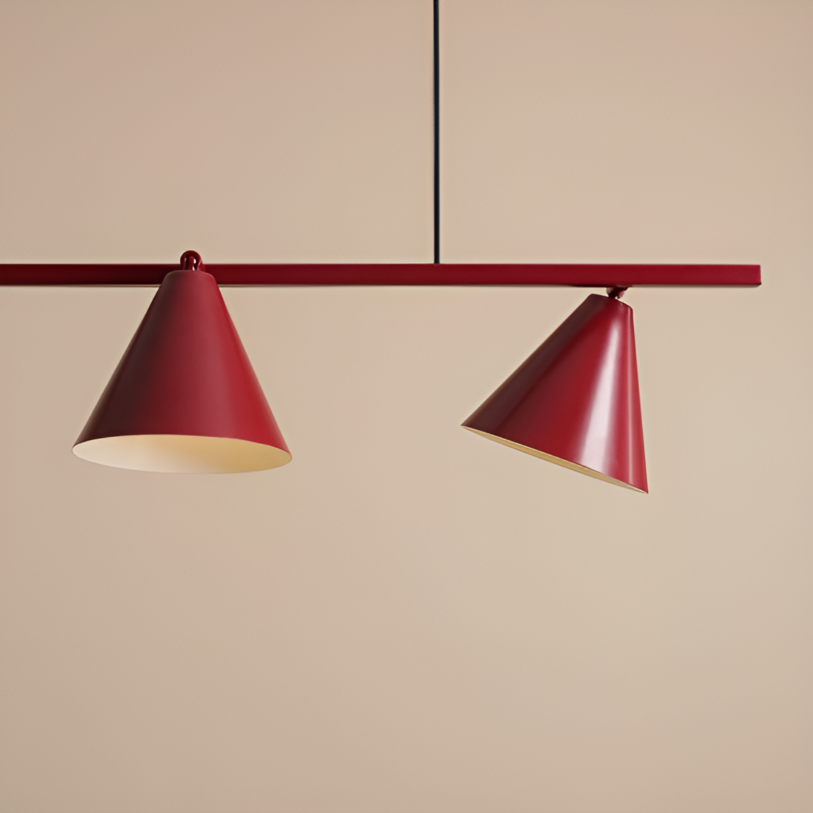 Závesná lampa FORM QUATRO bordová