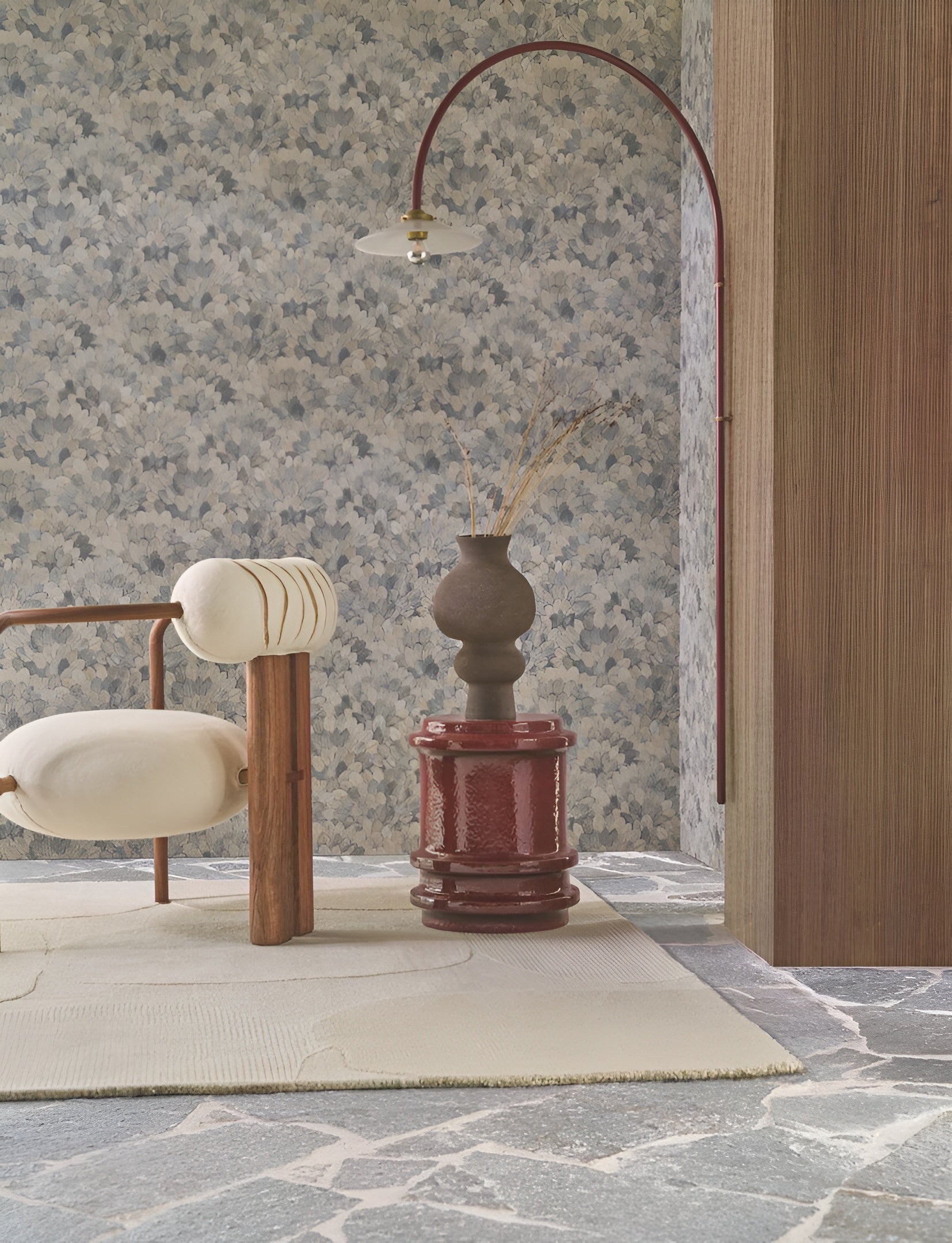 Structural wallpaper with a plant motif of guava leaves FEIJOA - Beige TRAVERTINE