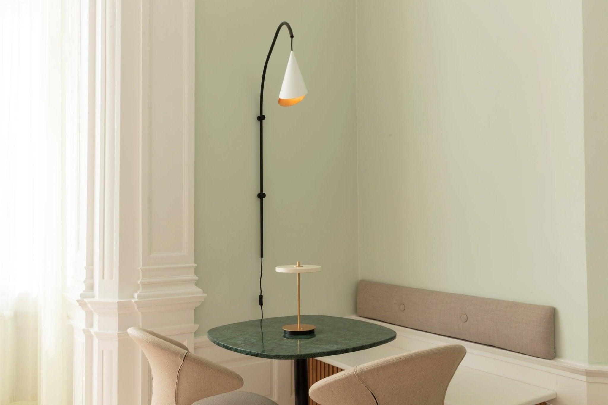 Abażur CORNET różowy ze złotym UMAGE Eye on Design