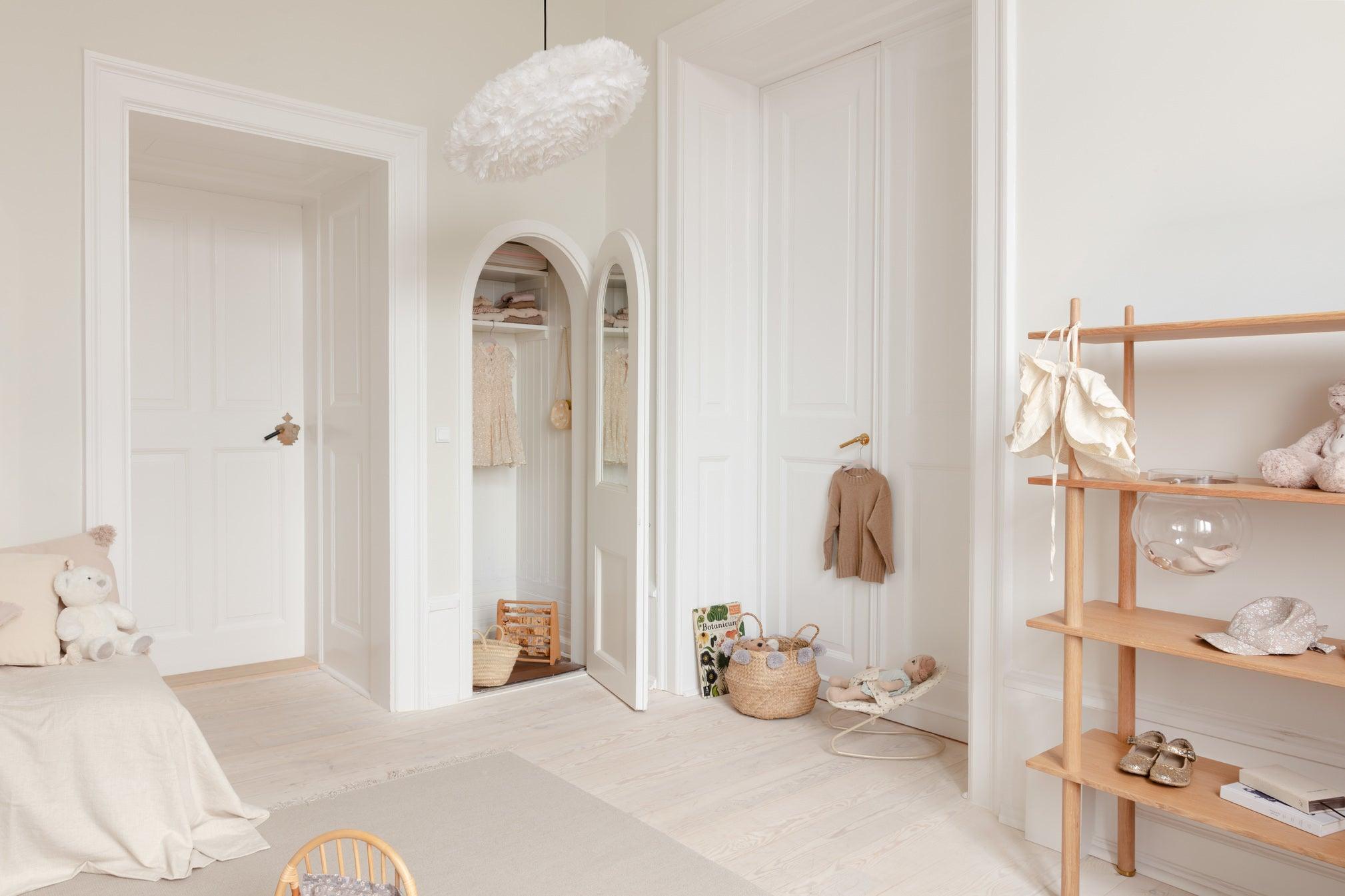 Abażur EOS ESTHER biały UMAGE Eye on Design