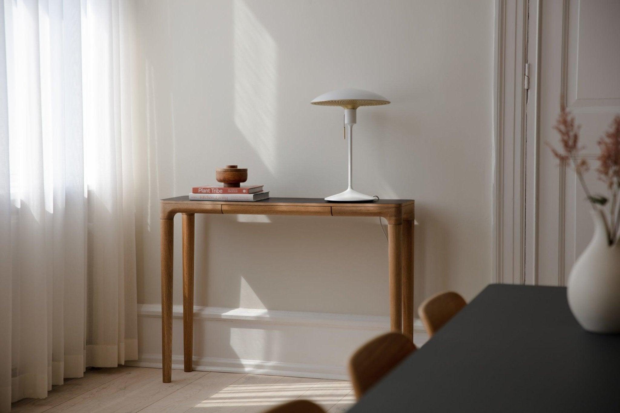 Abażur MANTA RAY biały ze złotym UMAGE Eye on Design