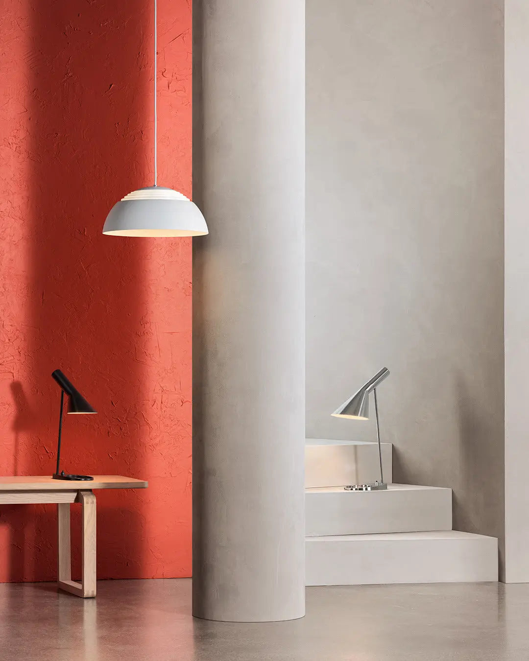 Lampa stołowa AJ polerowana stal nierdzewna – Louis Poulsen