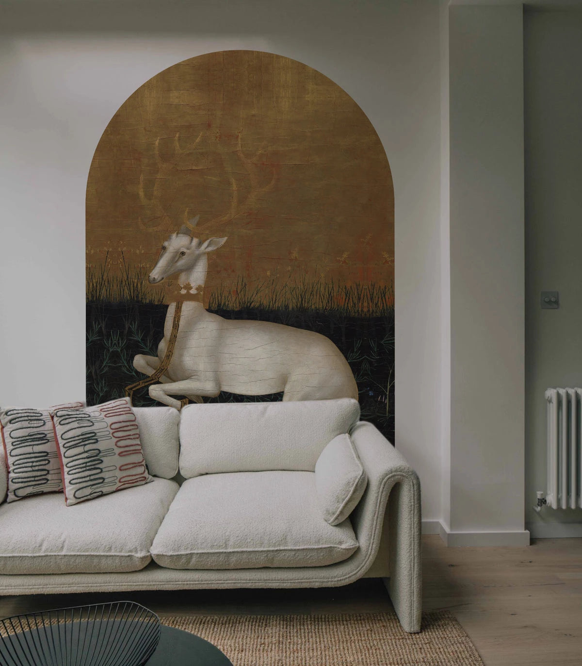 Majestic Rest Gold Arch-Shaped Non-Woven Wallpaper with Green