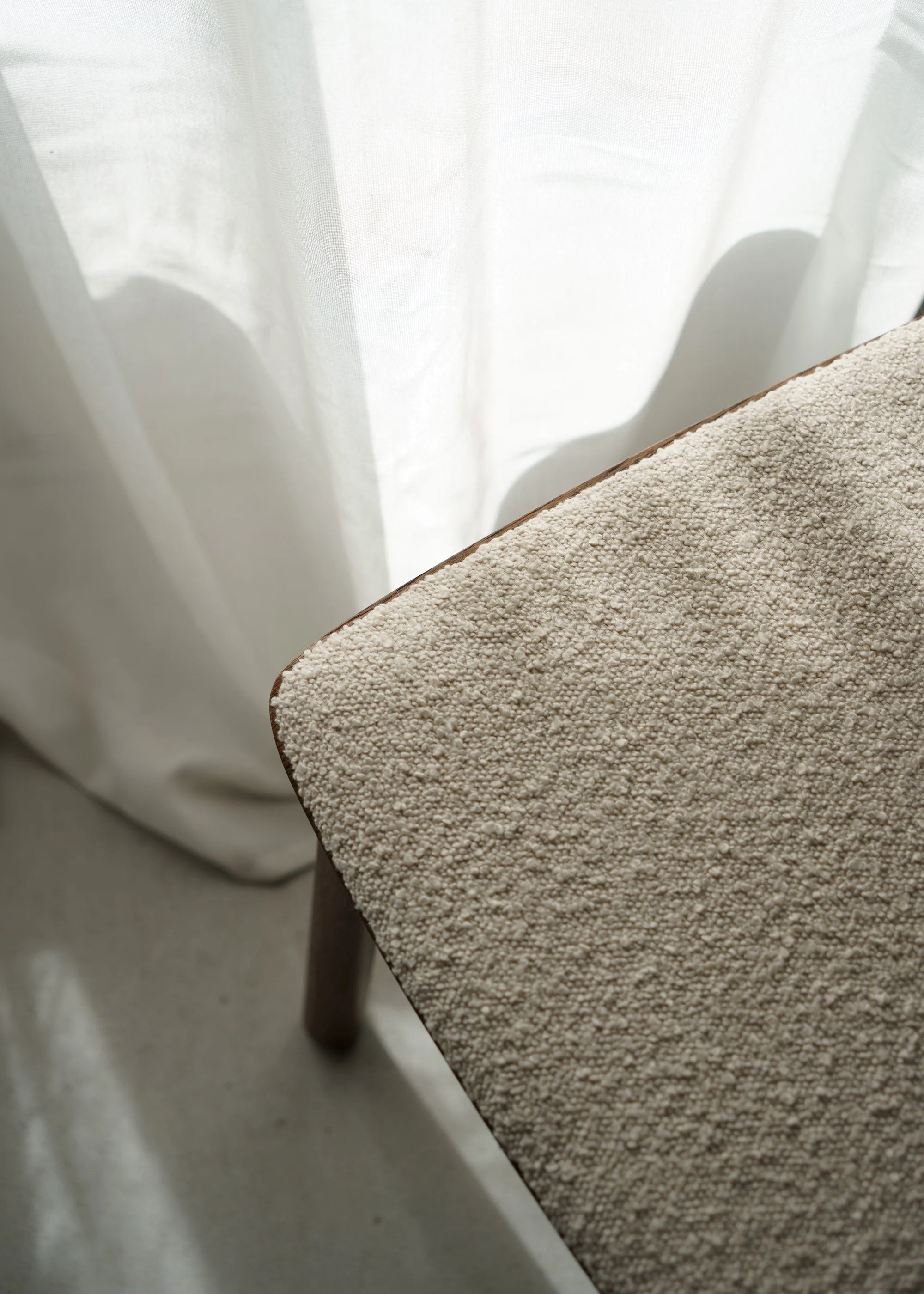 Stolička ARCHE SOFT tmavé dubové drevo