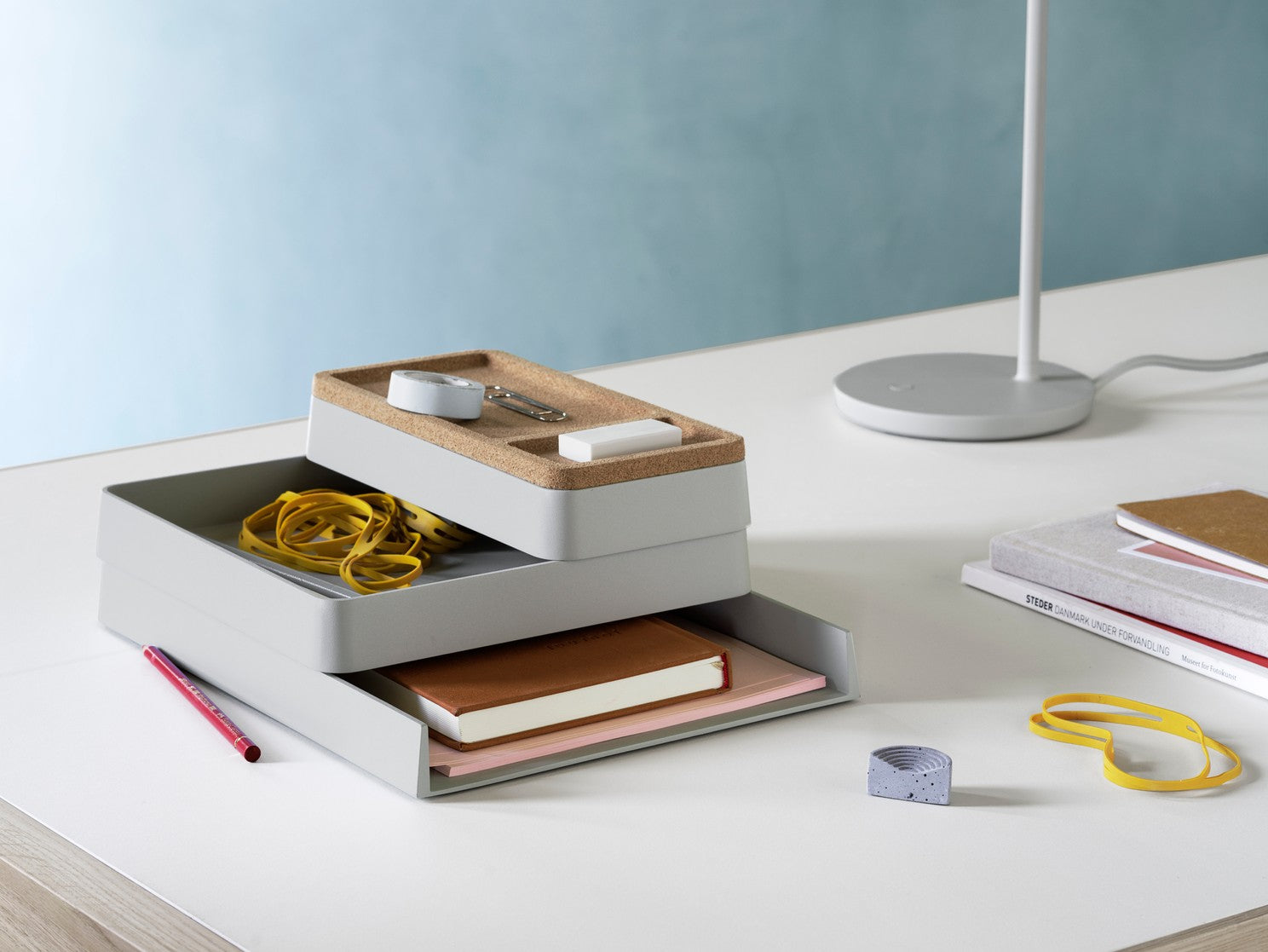 Stôl WORKSHOP šedé linoleum s dubovou základňou