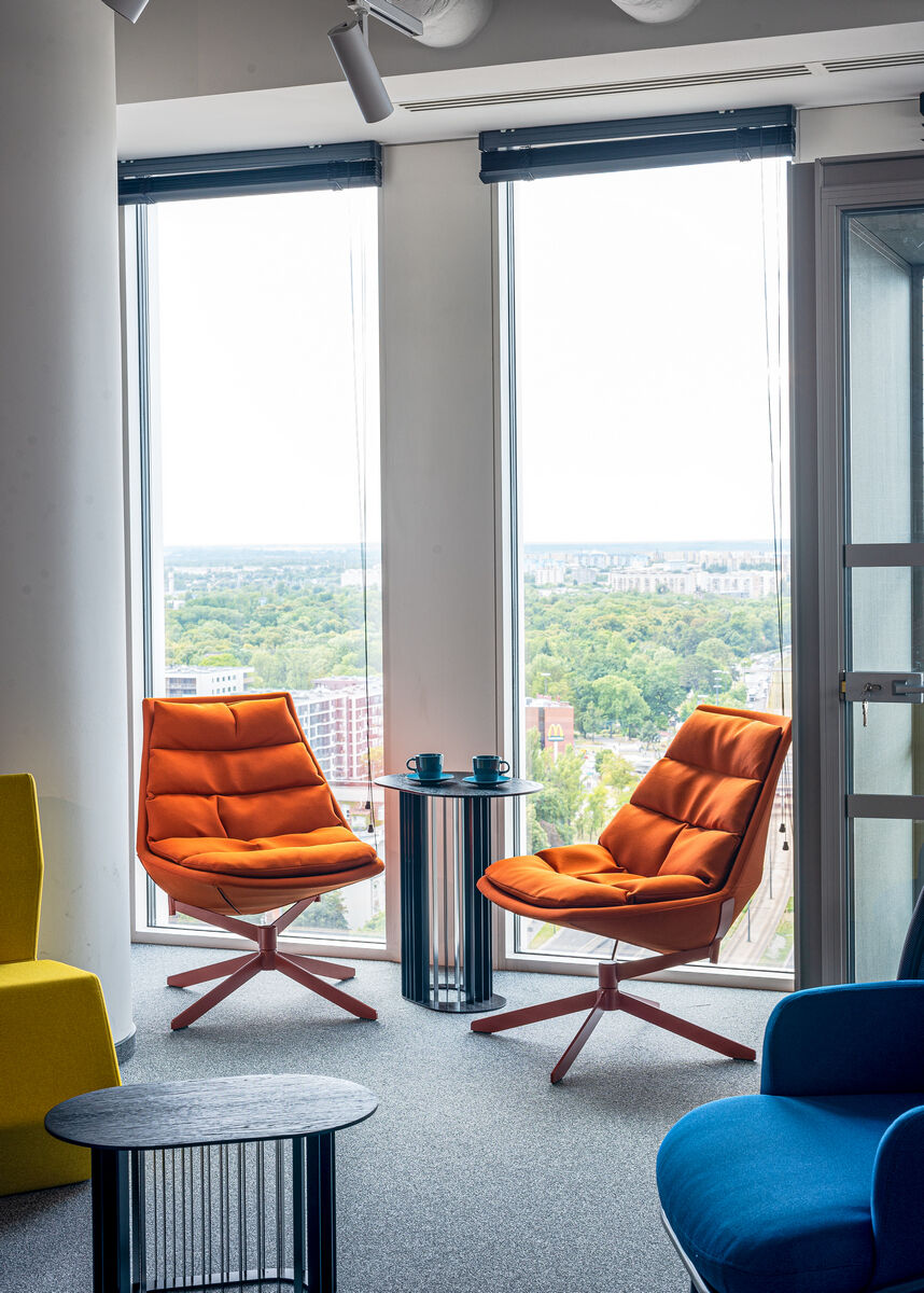 Fotel FAT FRANK s otočnou základňou