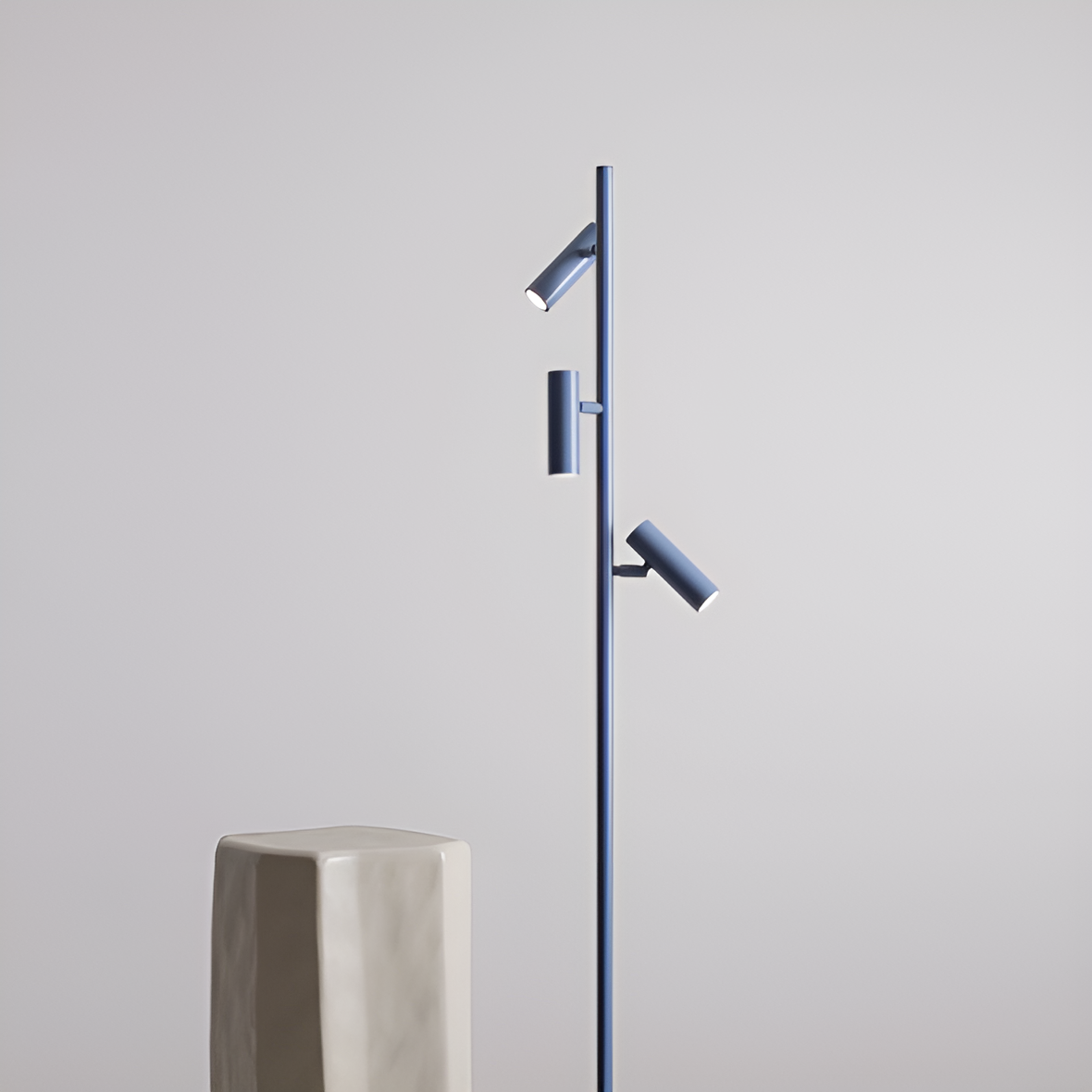 Trevo blue floor lamp