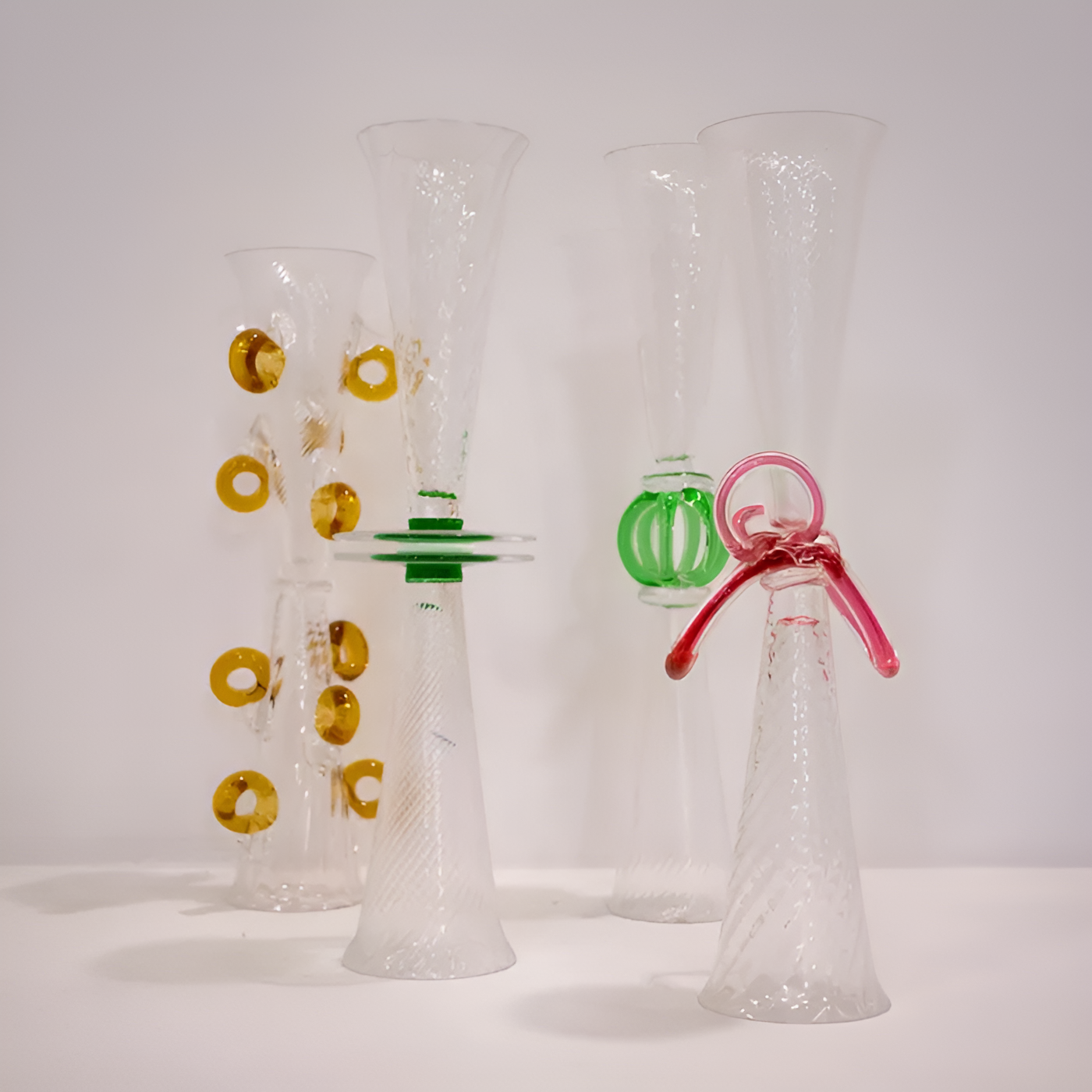 Vase bing inflatable glass