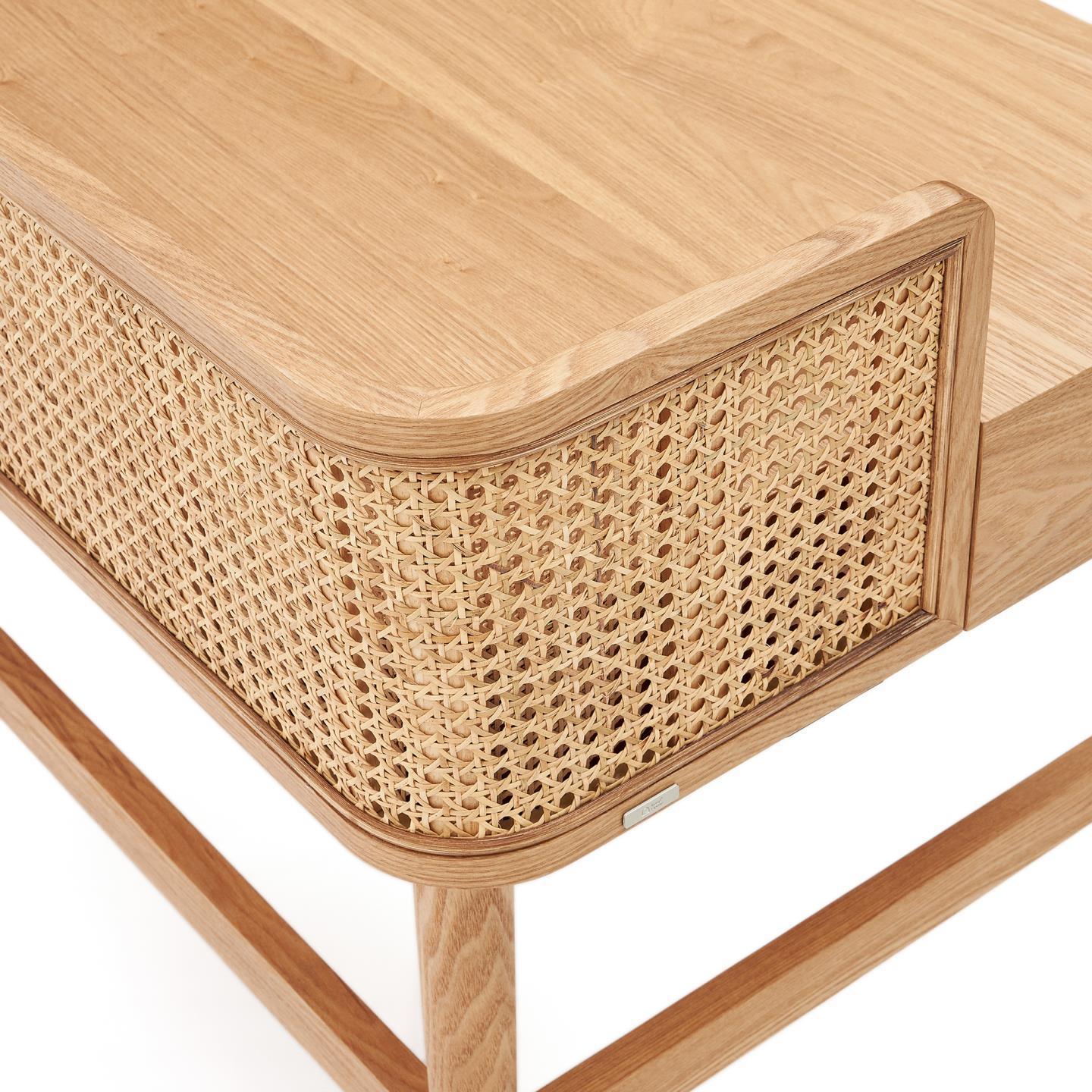 Biurko ARAXI lite drewno jesionowe La Forma Eye on Design