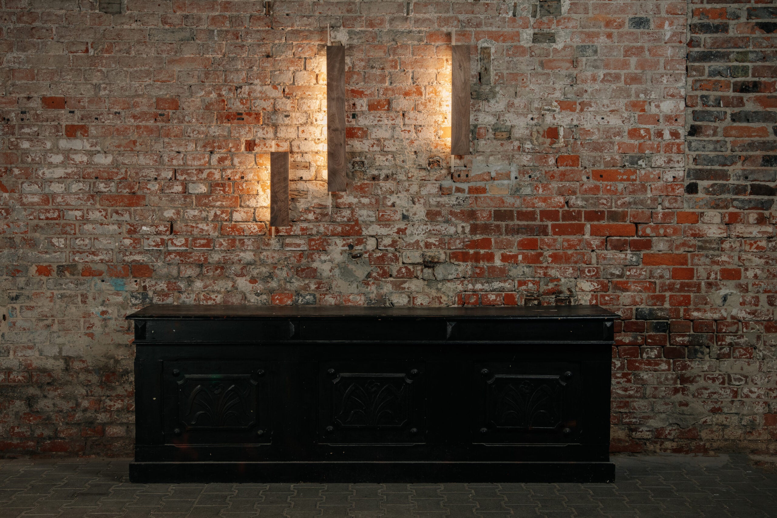 BLAZE wall lamp walnut wood