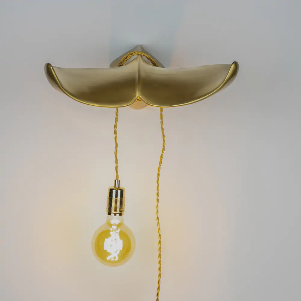 Wall lamp THE TAIL WILL FOLLOW gold