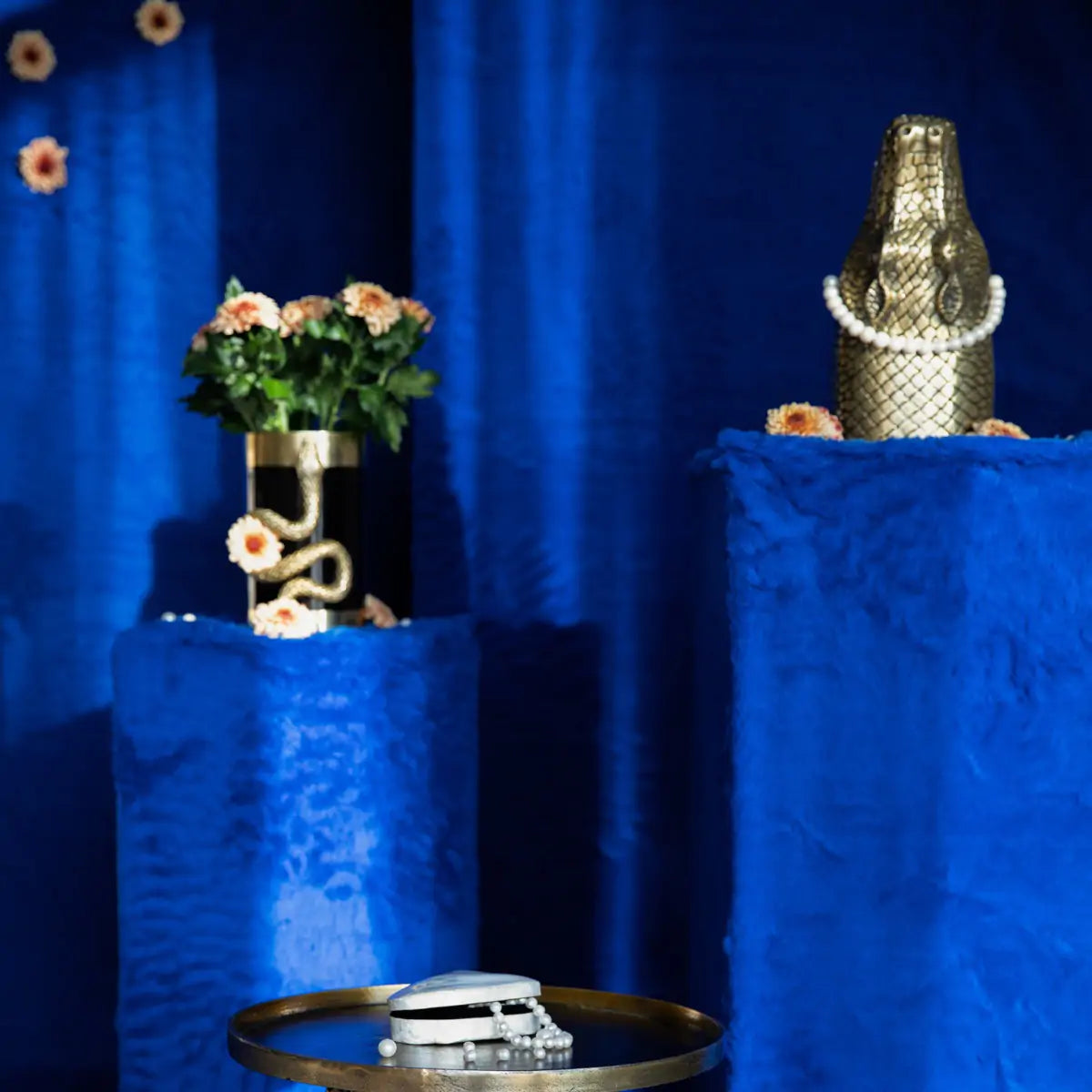 Váza NIKDY NEZRAŇTE HADA čierna so zlatým