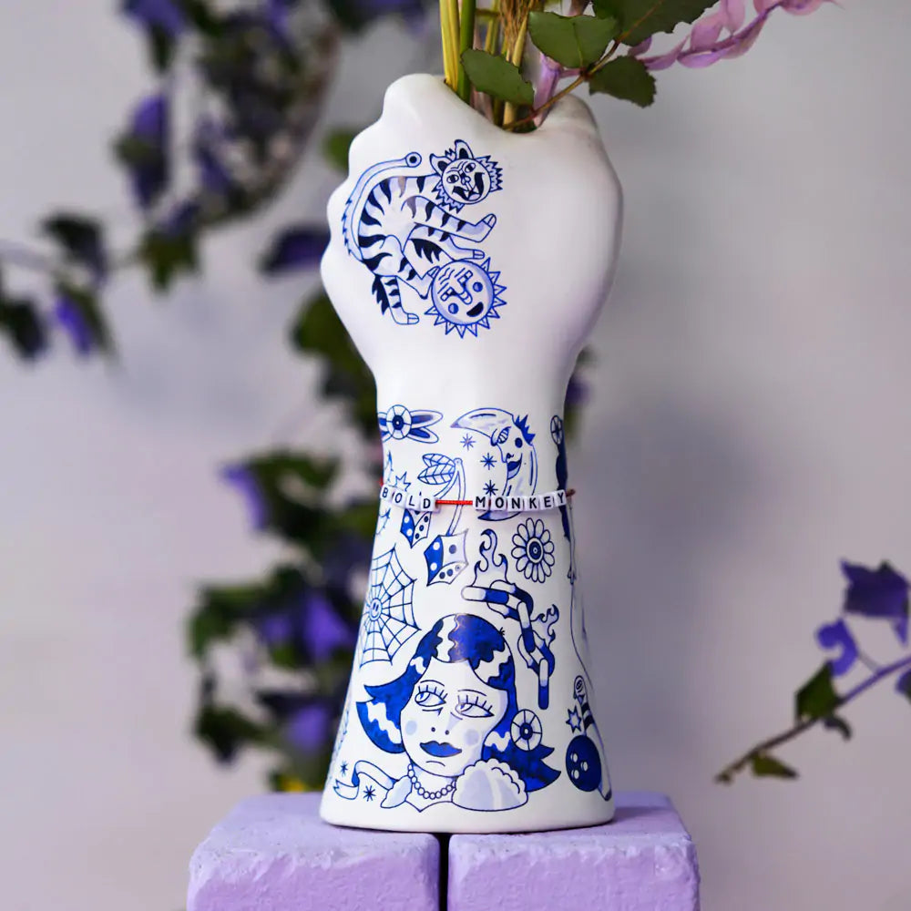 LIBERTY MATTERS vase white ceramic