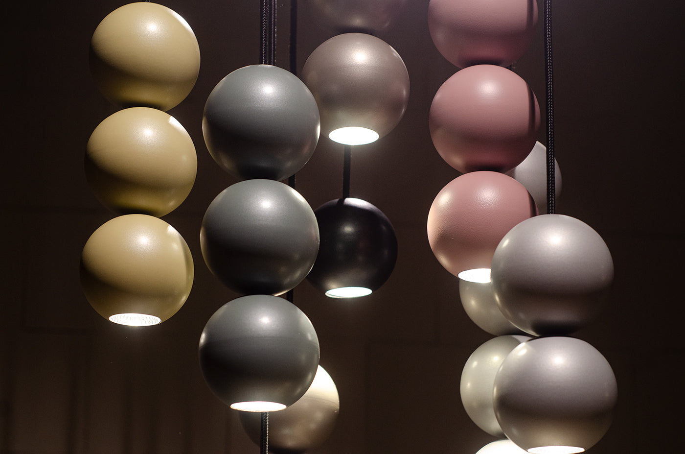Závesná lampa BOLA BOLA LED prispôsobená