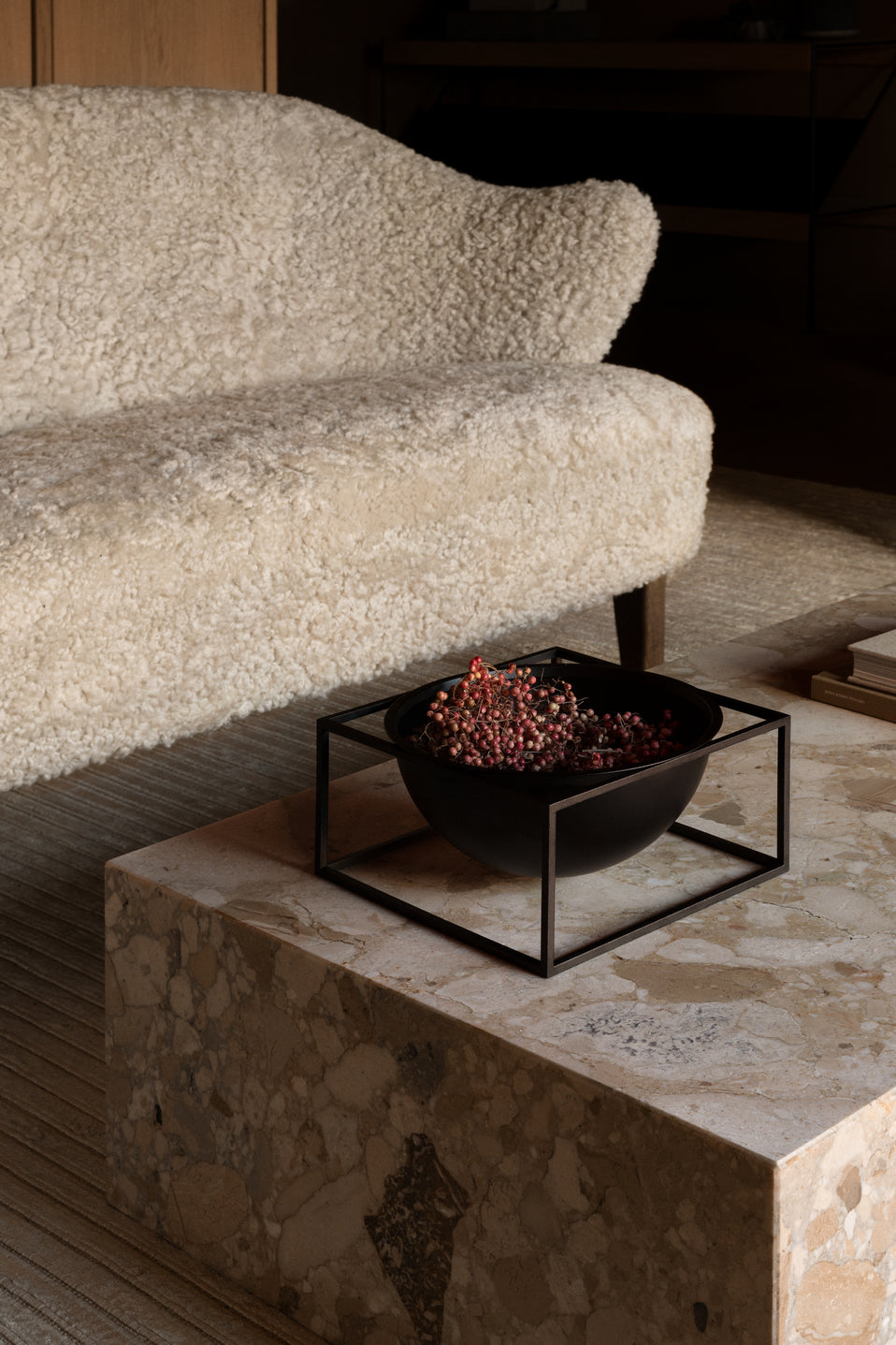 INGEBORG Sofa beige sheep leather with oak base