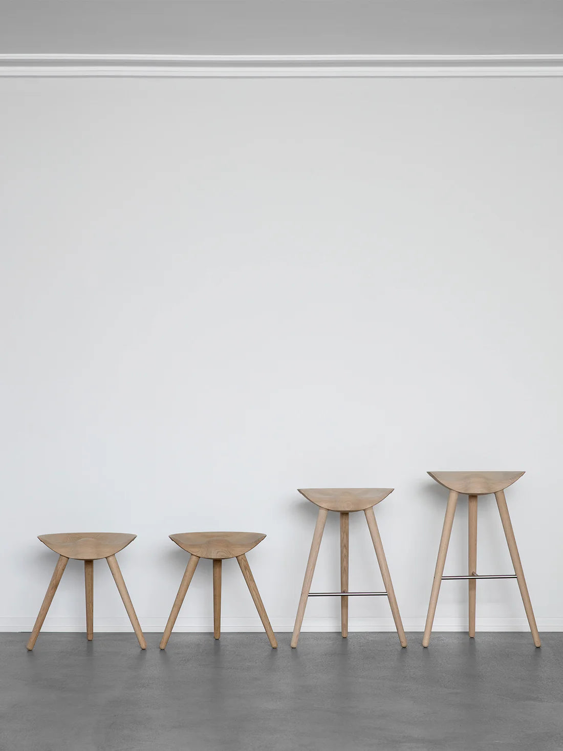 ML 42 Stool dark oak wood