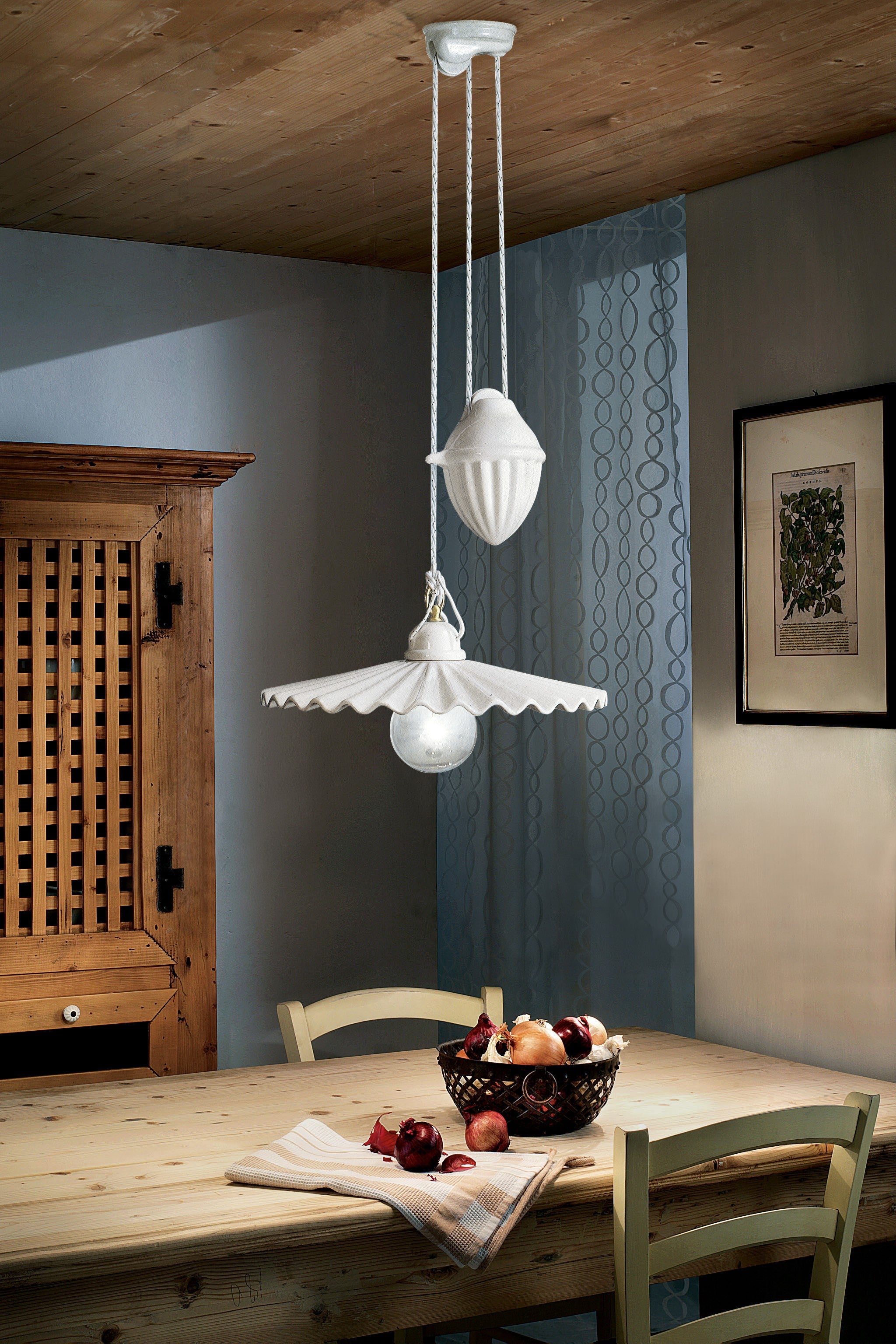 L’AQUILA white ceramic chandelier with brass finish
