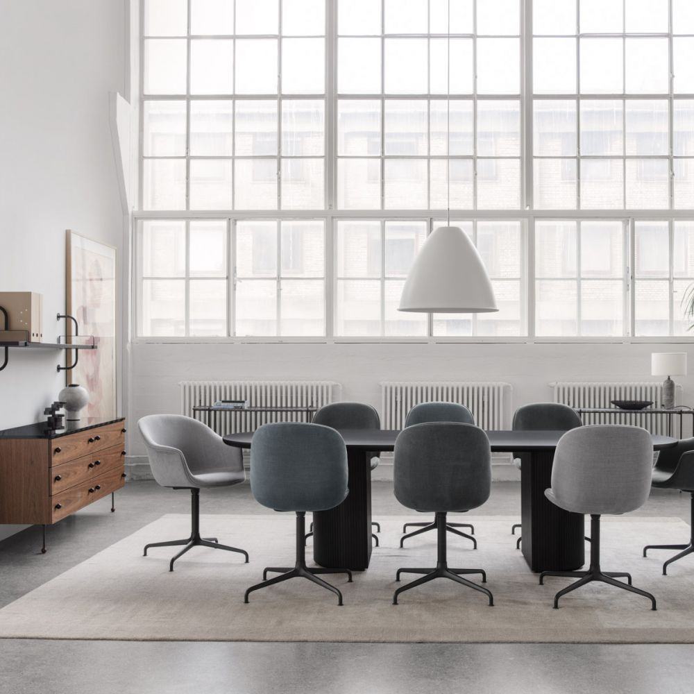 Otočné kreslo BEETLE čalúnené s čiernym podstavcom