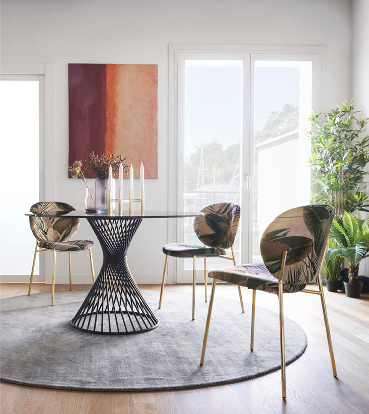 Okrúhly stôl VORTEX so sklenenou doskou a čiernym podstavcom