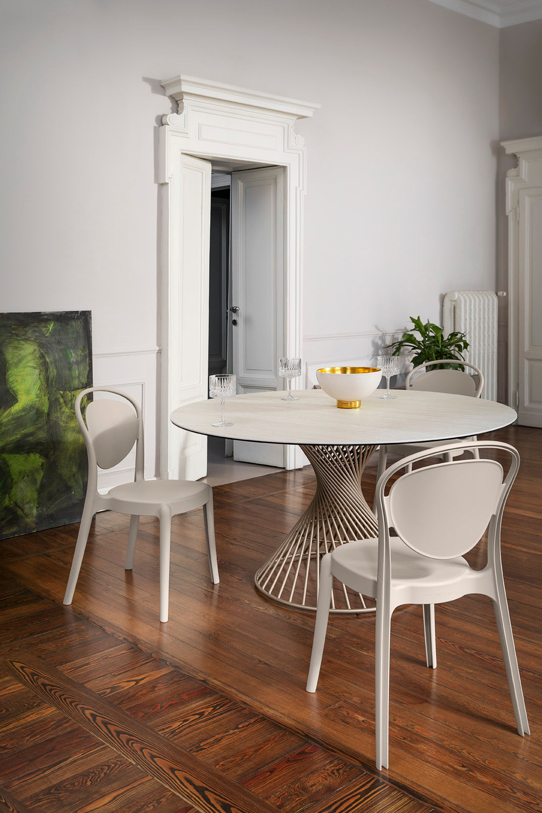 Kruhový stôl VORTEX krémová doska s hnedým podstavcom