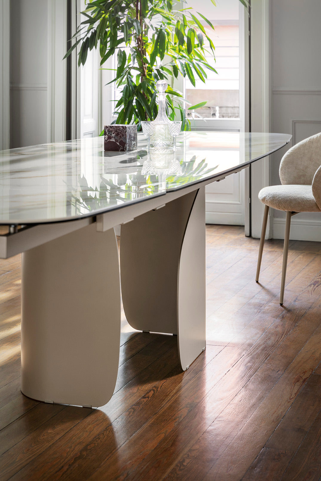 Rozkladací stôl TWINS s béžovou doskou a béžovým podstavcom