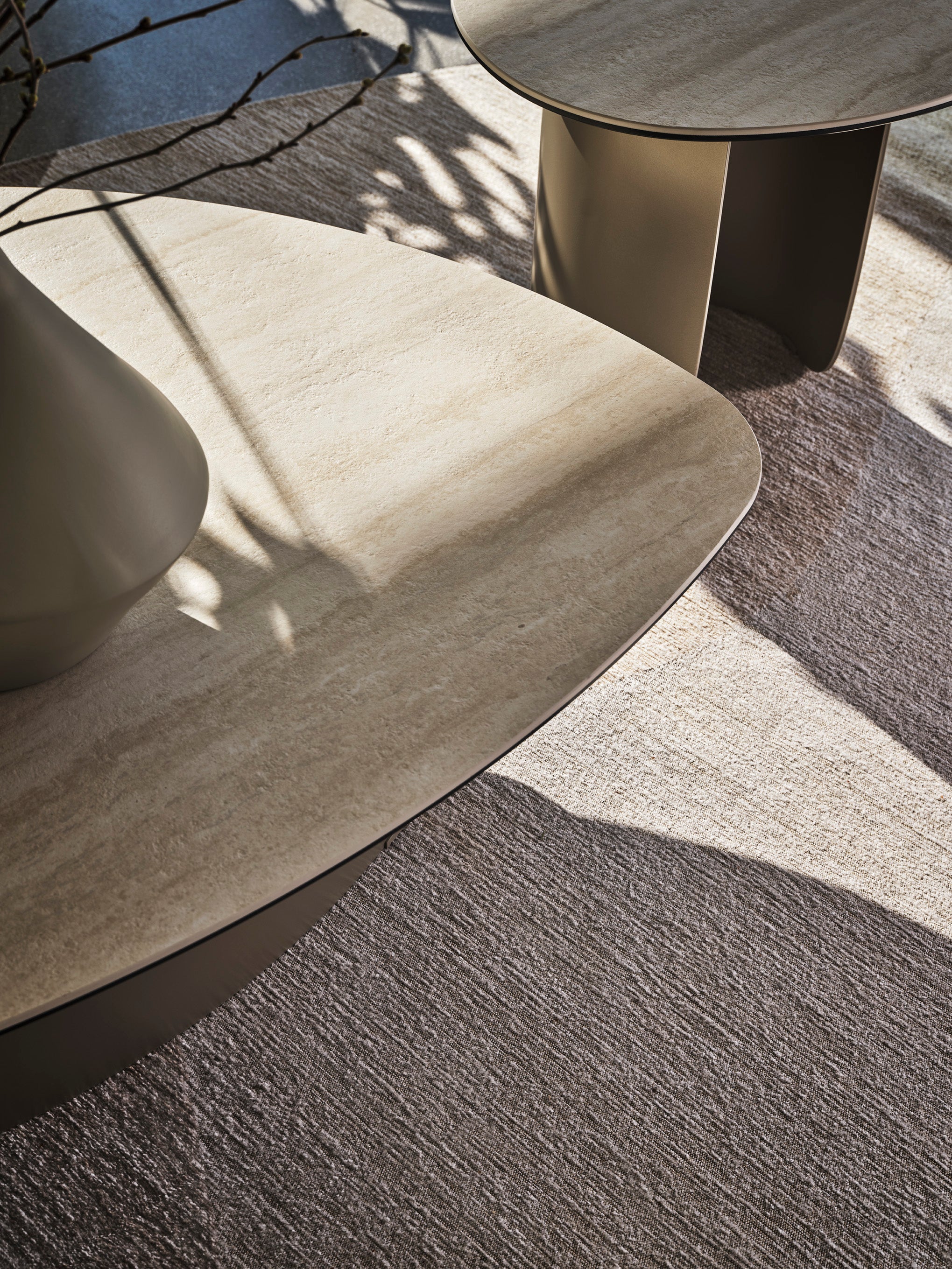 Kávový stolík TWINS krémový