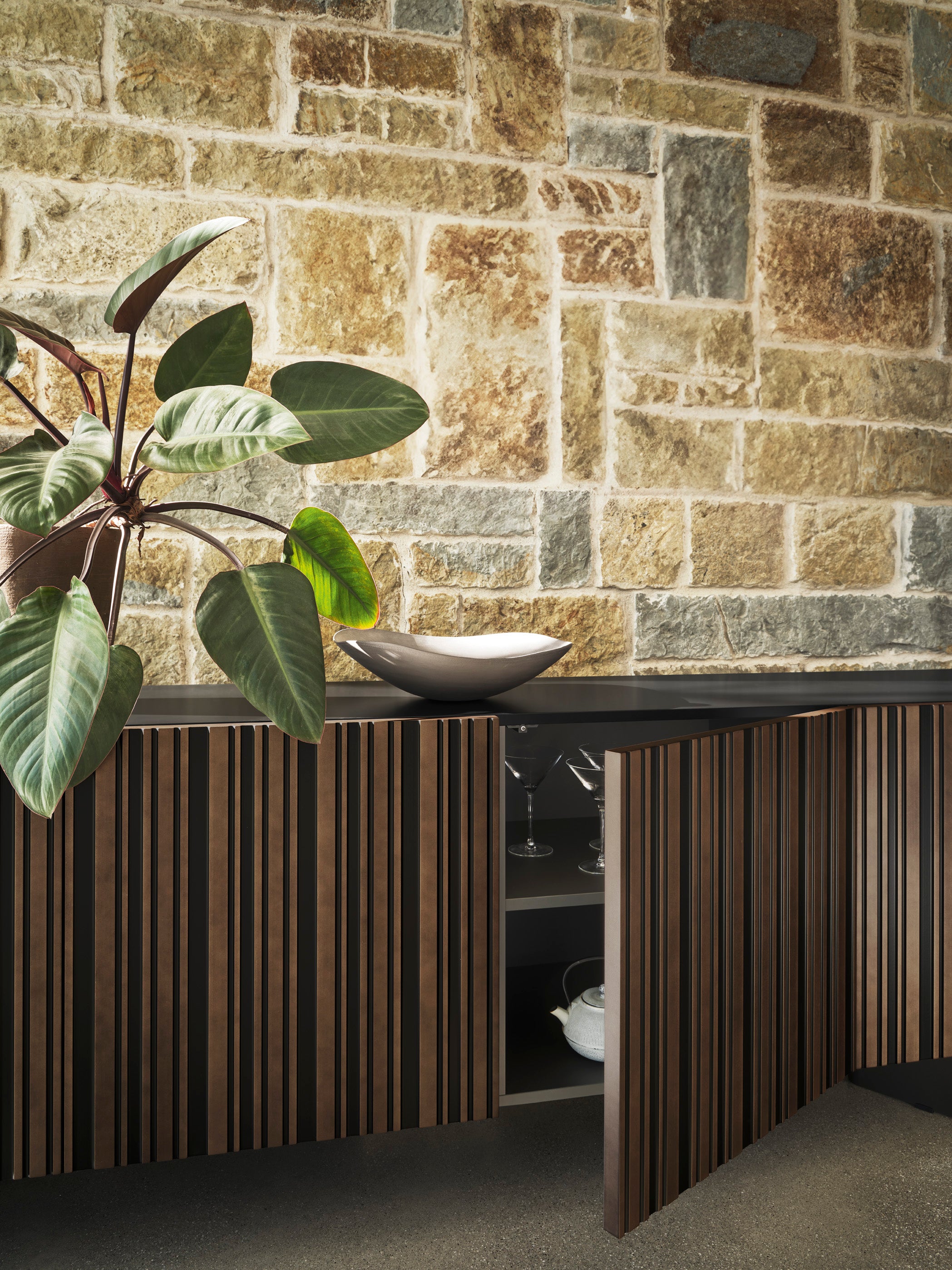 STRIPES chest of drawers black with brown