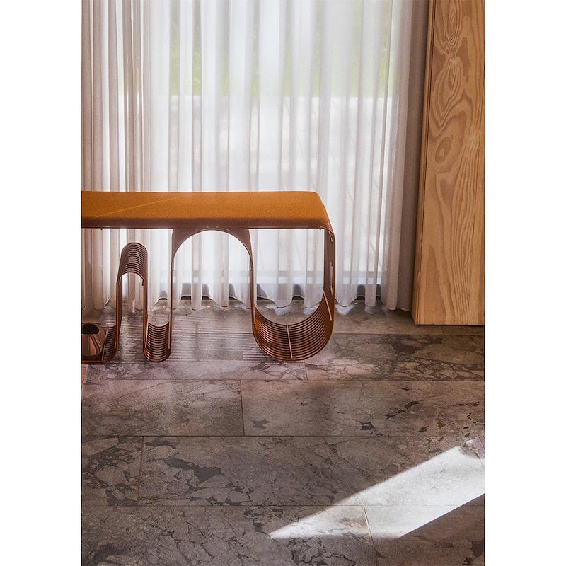 Hnedá lavička CURVA