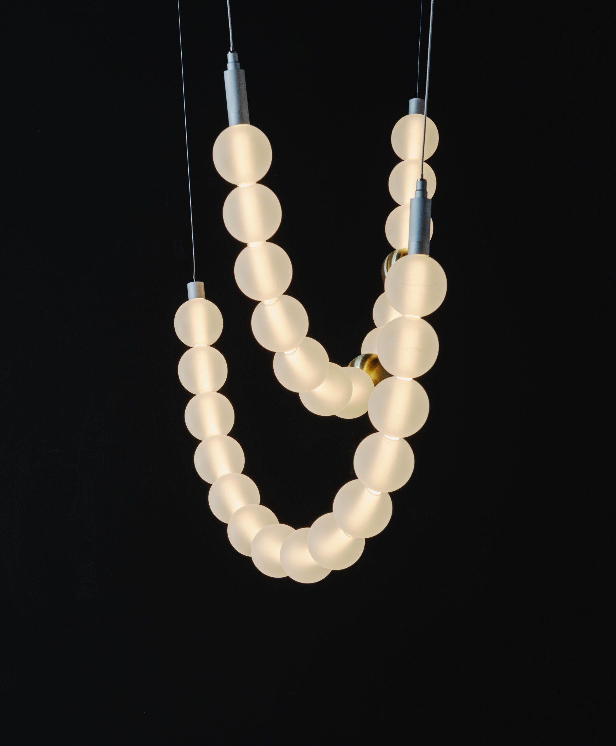 Závesná lampa DAISY sklo fúkané